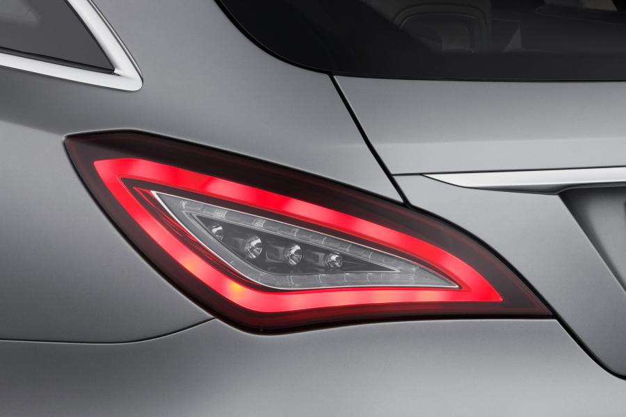  Mercedes-Benz CLS Shooting Break Concept 2010 года  (фото 18 из 86)